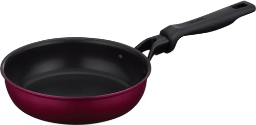 サーモス デュラブルシリーズ フライパン 20cm レッド ガス火・IH対応 焦げつきにくい 耐久性コーティング PFOA PFOS不使用 握りやすいハンドル設計 KFM-020 R 1枚目 画像