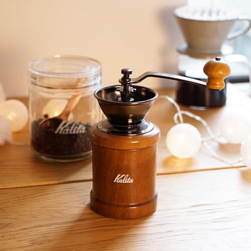 【Amazon.co.jp 限定】 カリタ Kalita コーヒーミル 木製 粒度の安定性が高いアルミ製グラインダー KH-3AM 粗さ調整可能 手挽き コーヒーミル #42188 ミル グラインダー コーヒー初心者 小型 持ち運び カフェ インテリア レトロ キャンプ アウトドア アンティーク プレゼント記念日 ギフト 中間 画像
